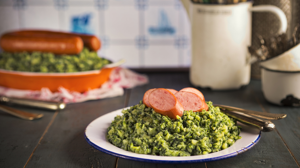 Dutch food: kale with smoked sausage or ‘Boerenkool met worst’