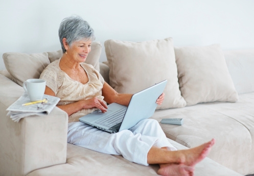 senior_laptop2_497x345