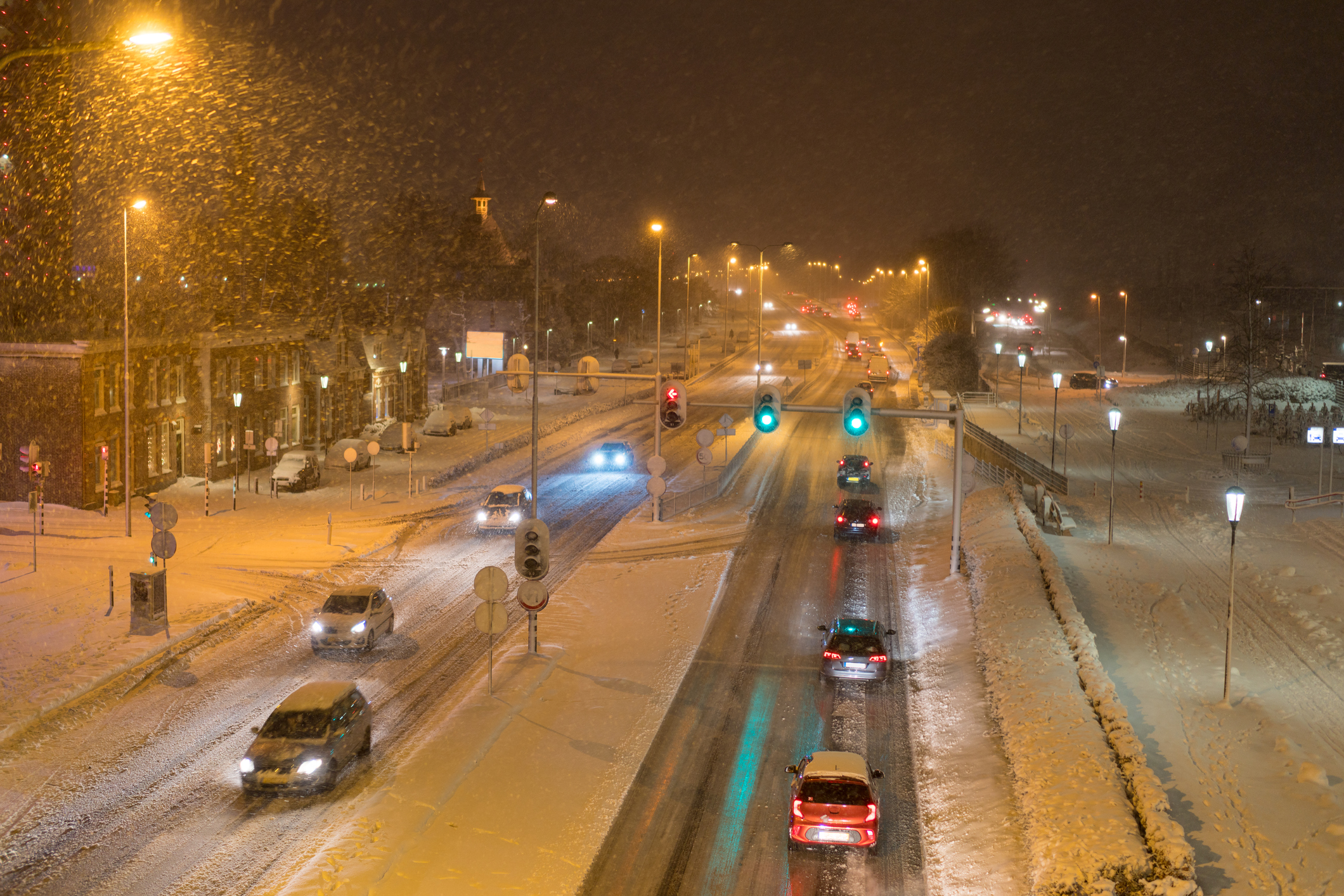 Traffic during a snow storm