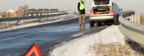 3470909-Veel-blikschade-door-sneeuw_460x180