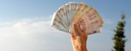 3471143-Weinig-vakantiegeldacties_460x180