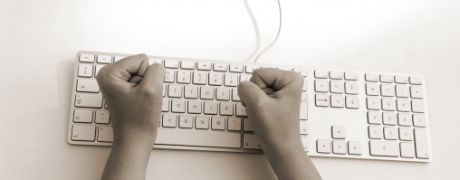 3471281-Klagen-Probeer-het-eens-online21_460x180