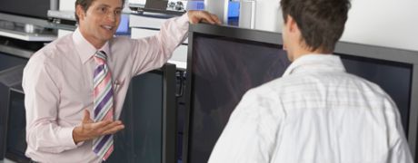 3471460-Elektronicawinkels-houden-consumenten-mass_460x180