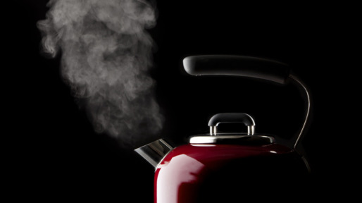 kettle with boiling water
