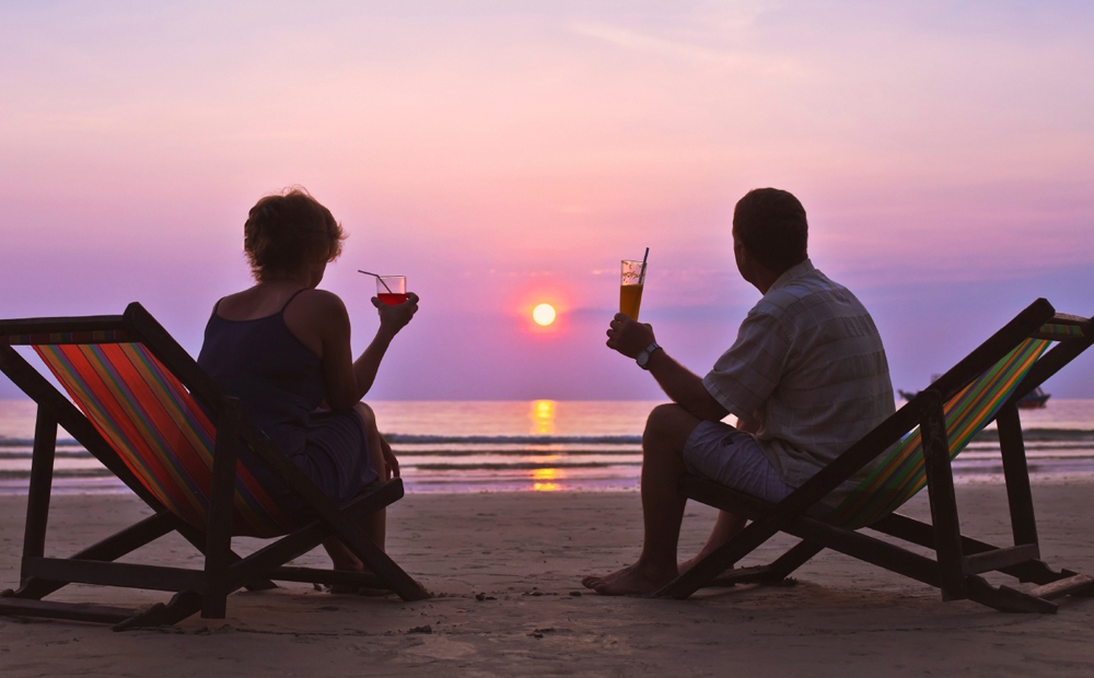 mature-with-cocktail_0