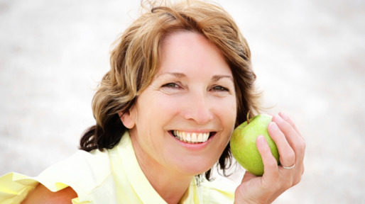 vrouw-met-appel