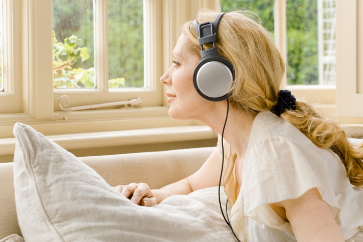 Meisje_koptelefoon_724x483_0