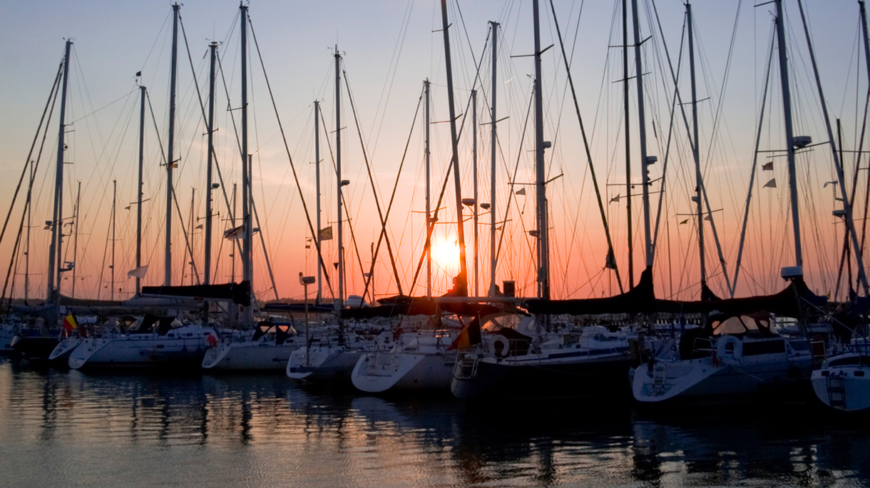 istock_10317047_1220x_nieuwpoort-jachthaven