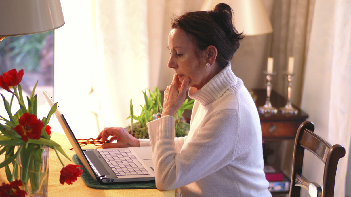 ouderen_computer_moeilijk_bureau_0