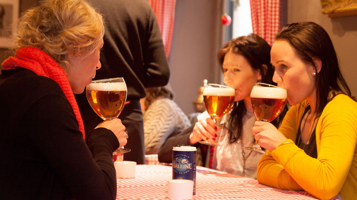 dames aan het bier