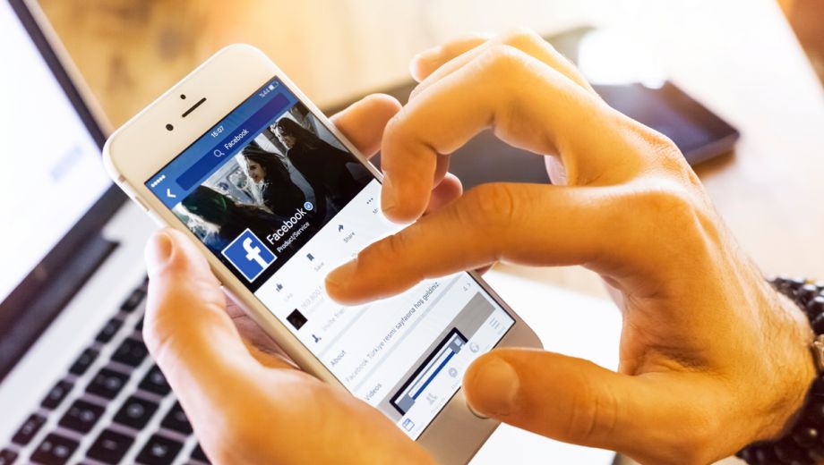 facebook_social_media