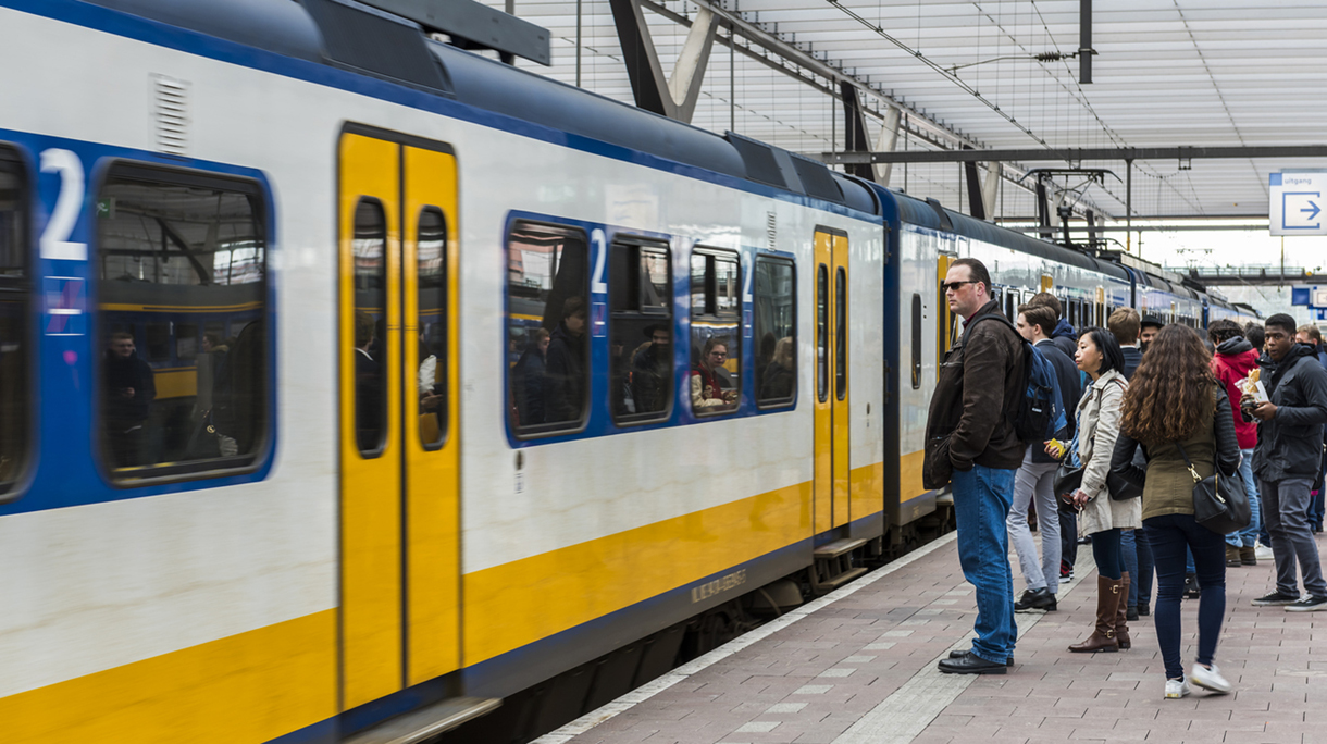 Train Travelers Waiting Rotterdam
