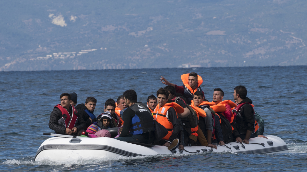 Migrants traveling from Turkey to Greece
