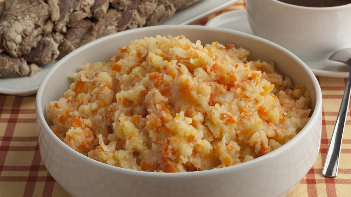 Bowl with traditional dutch stew