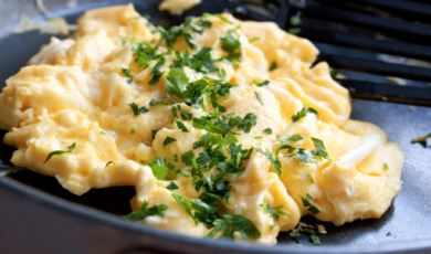 cooking-scrambled-eggs-picture-id92259449