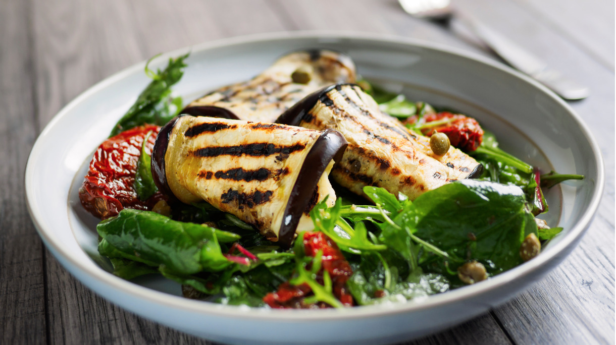 healthy-grilled-aubergine-salad-picture-id624373236