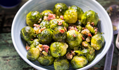 roasted-brussel-sprouts-with-bacon-picture-id670769822