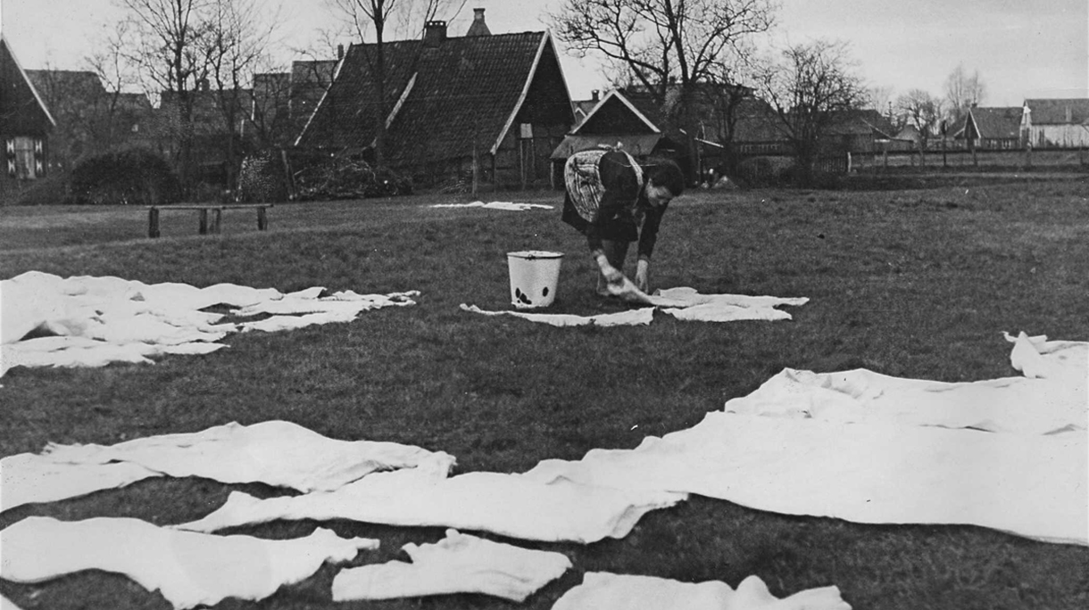 de_bleek_haar_moeder_anna_meijerink_rond_1938_0