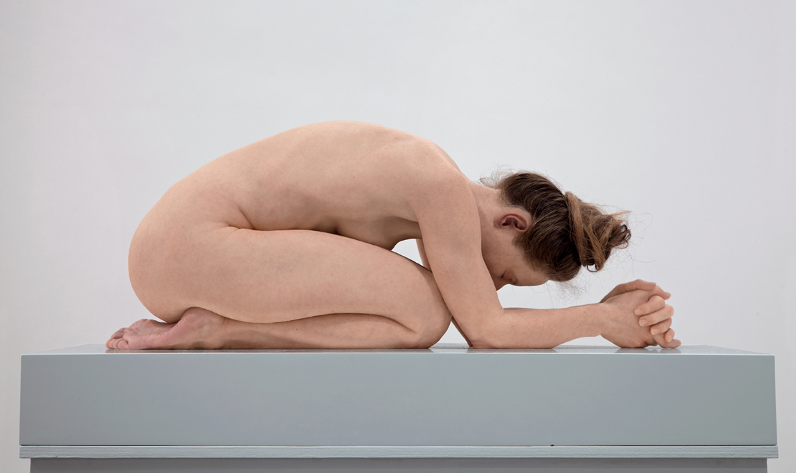 knielende_vrouw_van_sam_jinks