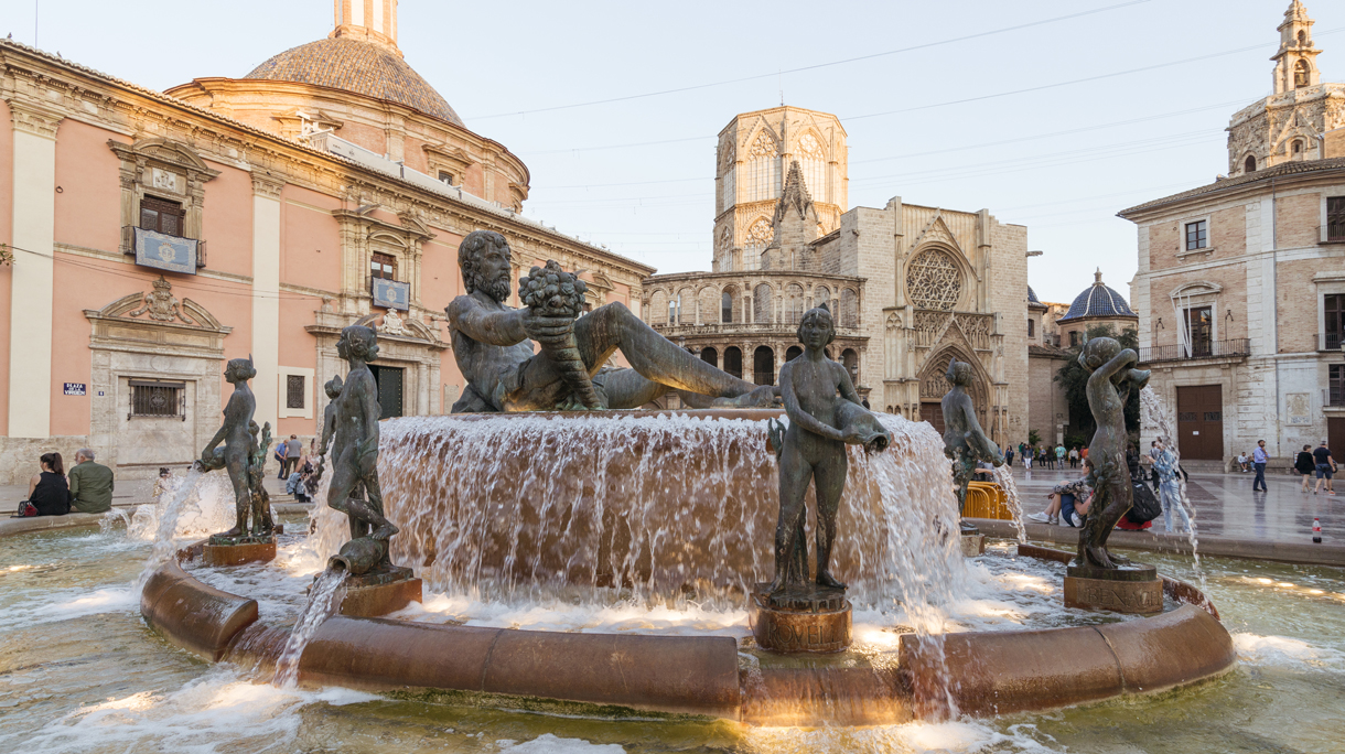 Valencia_17_0725_Placa de la Virgin-1.jpg