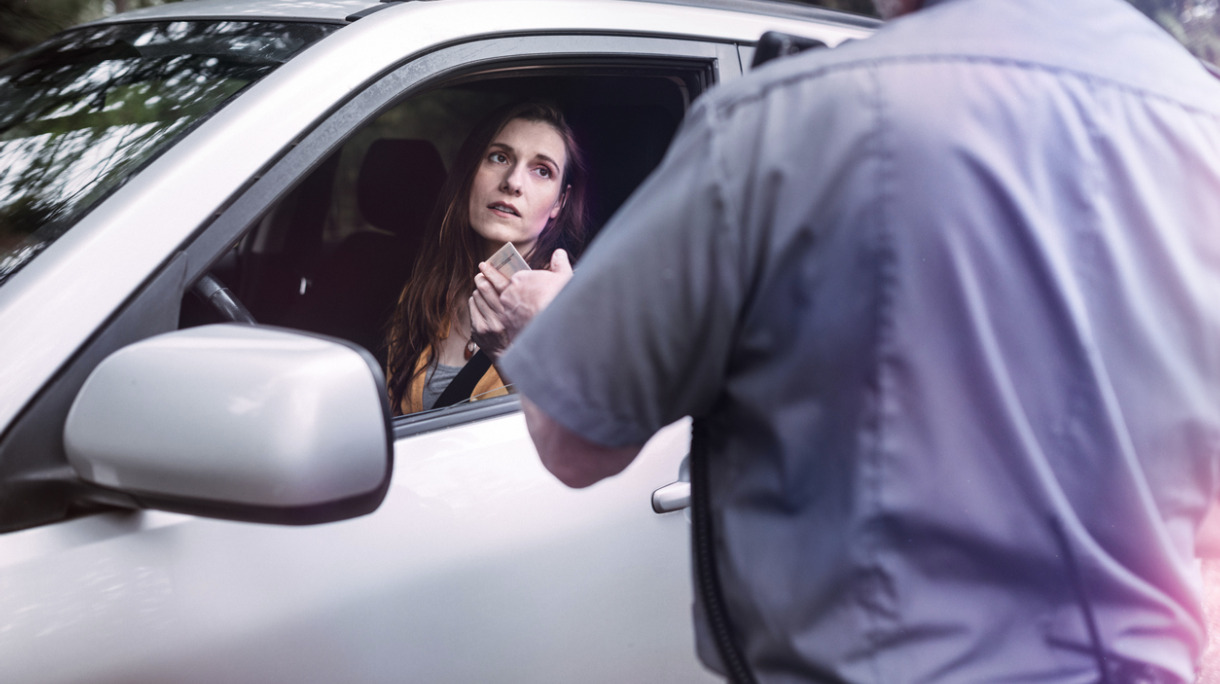 police-officer-making-traffic-stop-picture-id6764088801