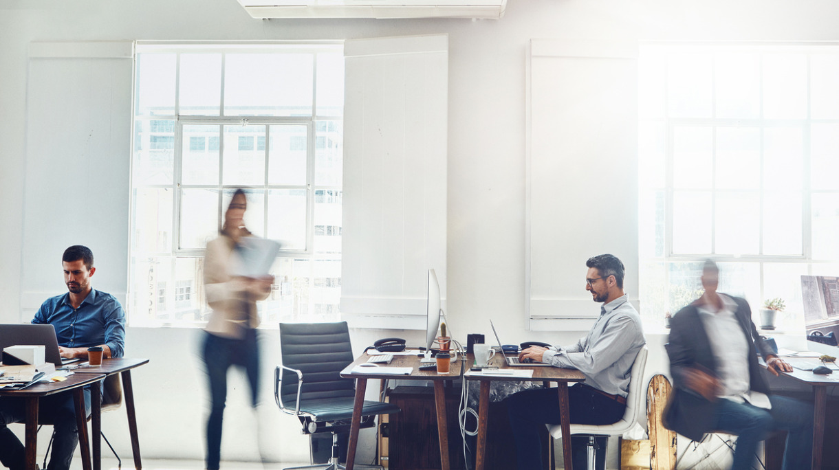 staying-focused-in-a-fast-paced-business-picture-id691429950