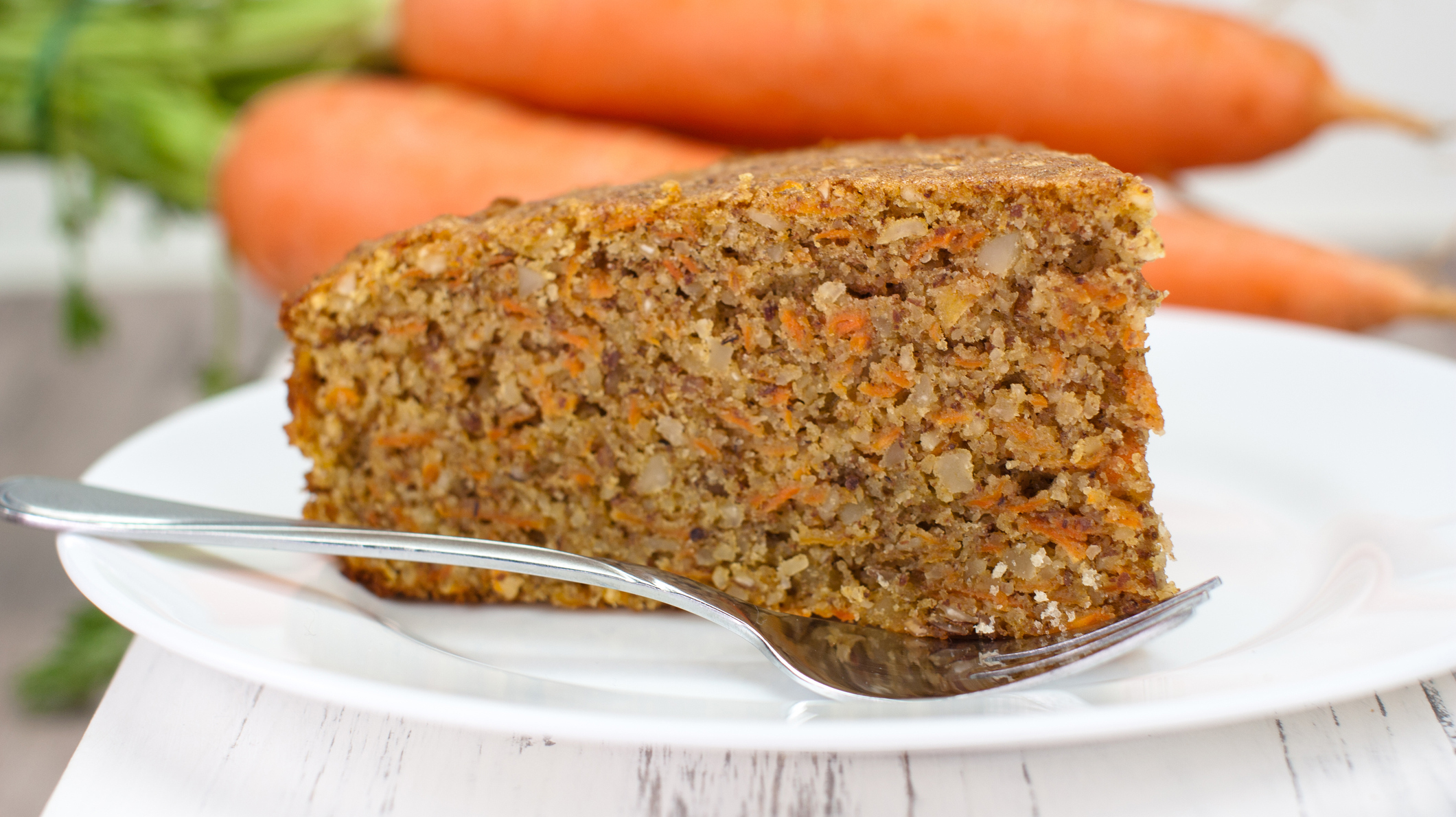 cake with carrots