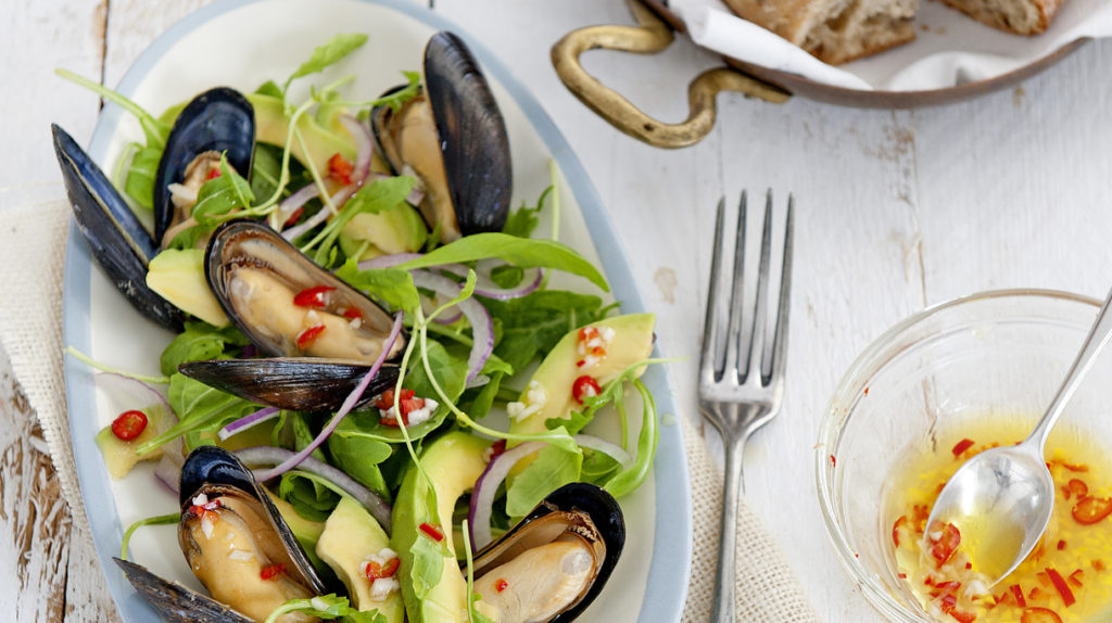 166_250_3_816_0_avocadosalade_met_mosselen.jpg-1024×574-1