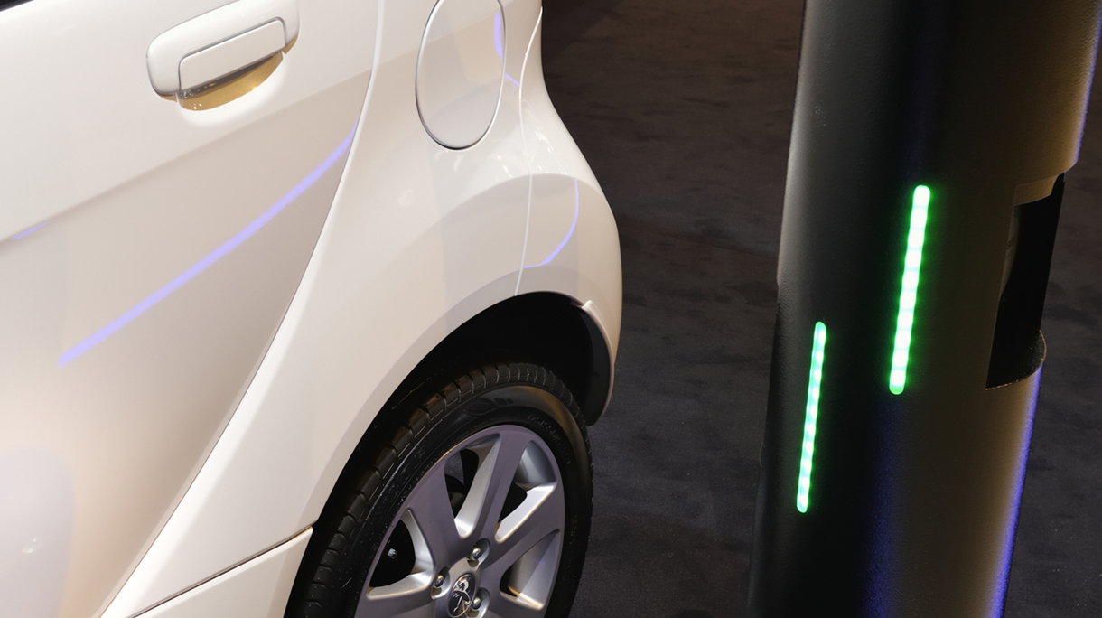 Peugeot Ion charging