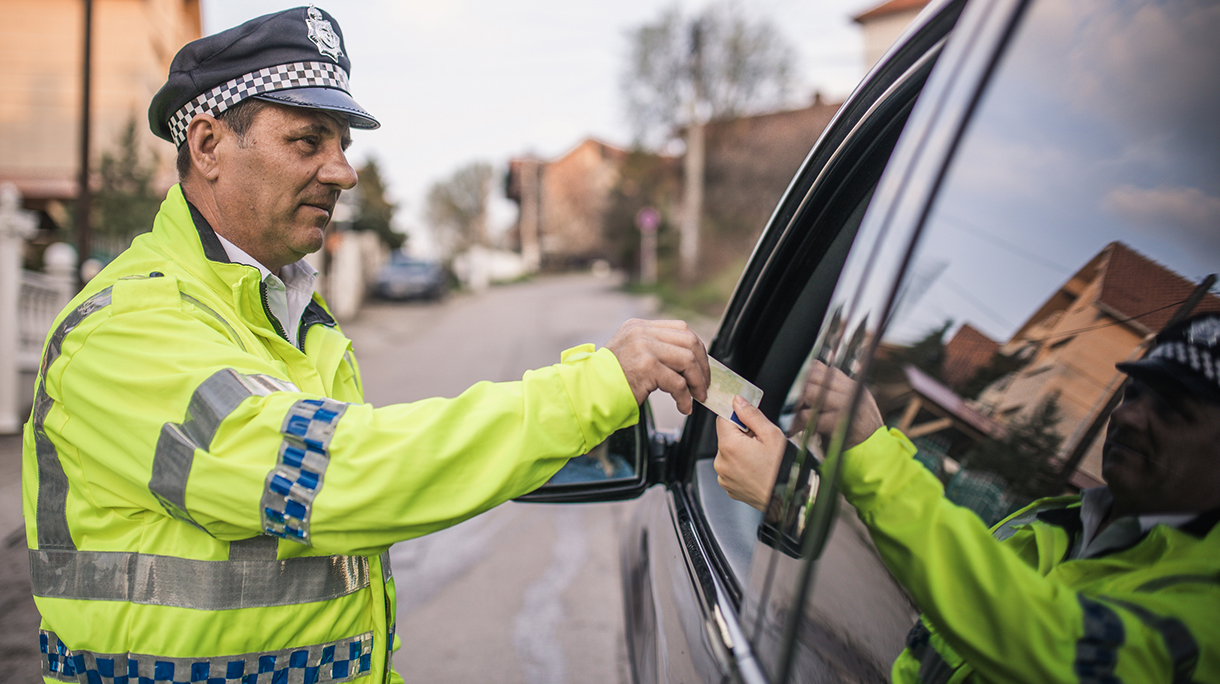 Police officer pulled over car