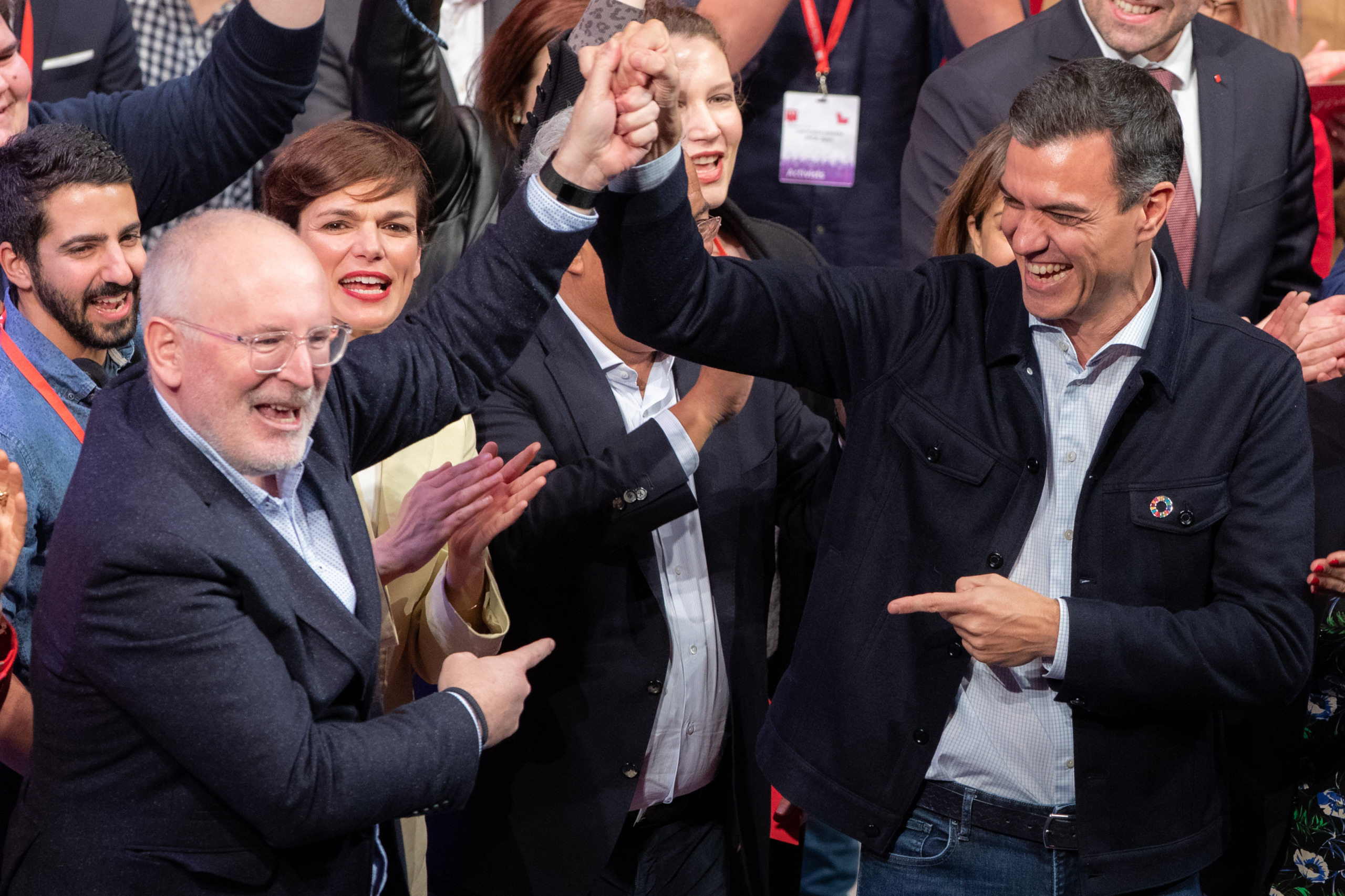 Frans Timmermans (L), PES Common Candidate and Pedro Sanchez