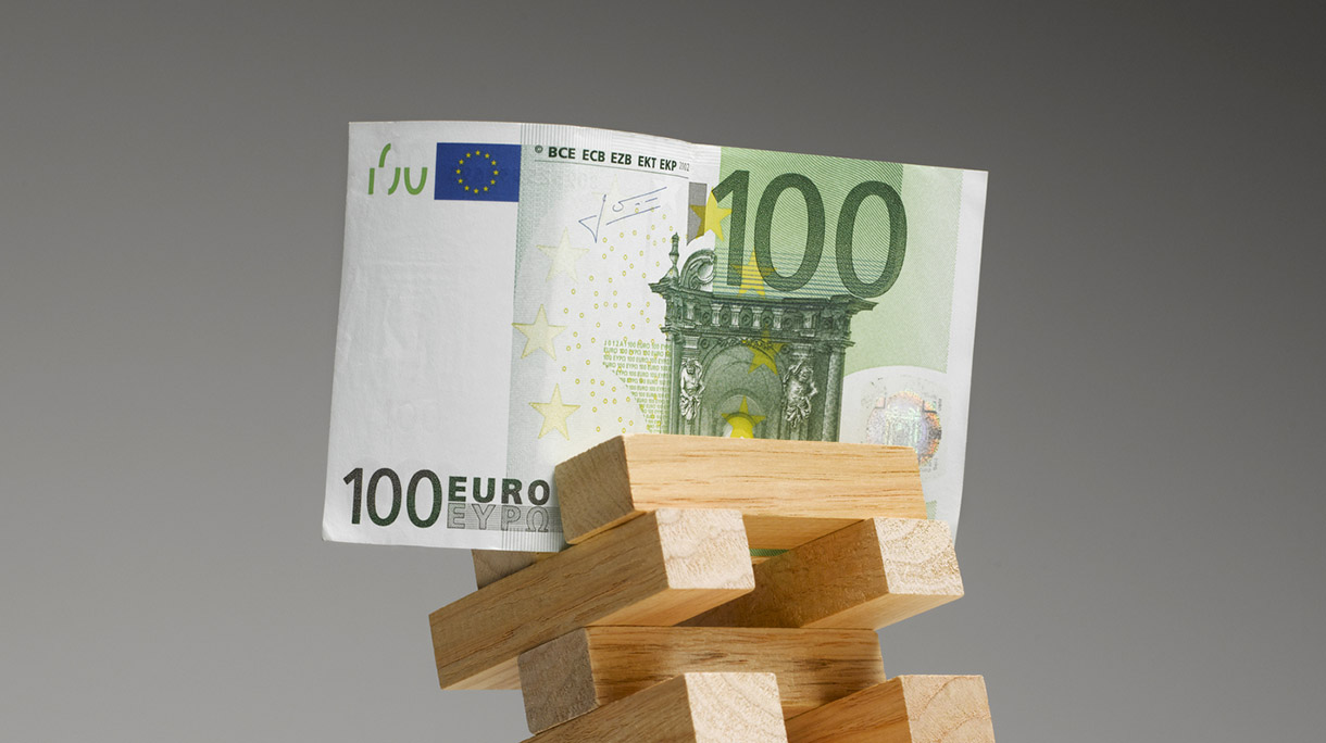 Collapse of the Euro