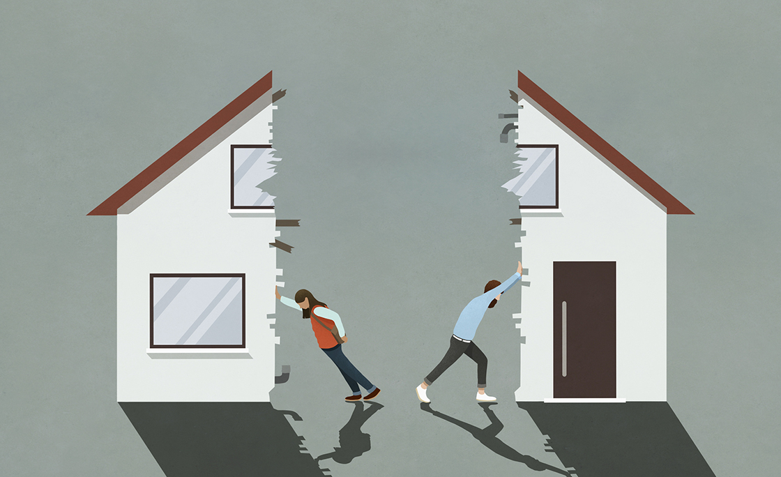 Couple splitting house in divorce