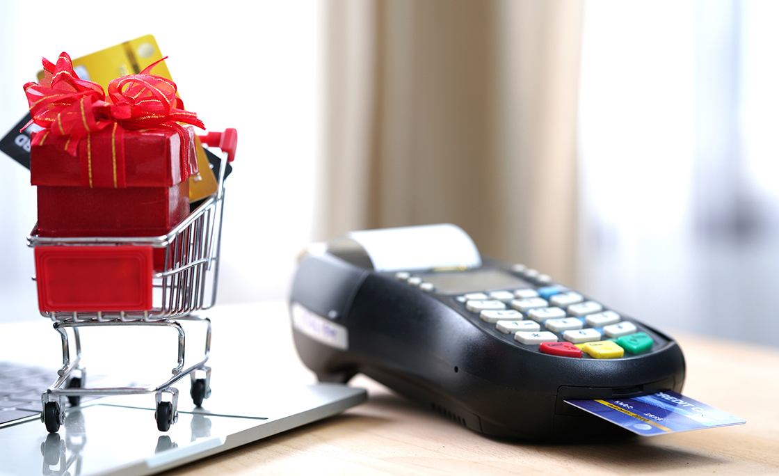 Shopping online with credit card