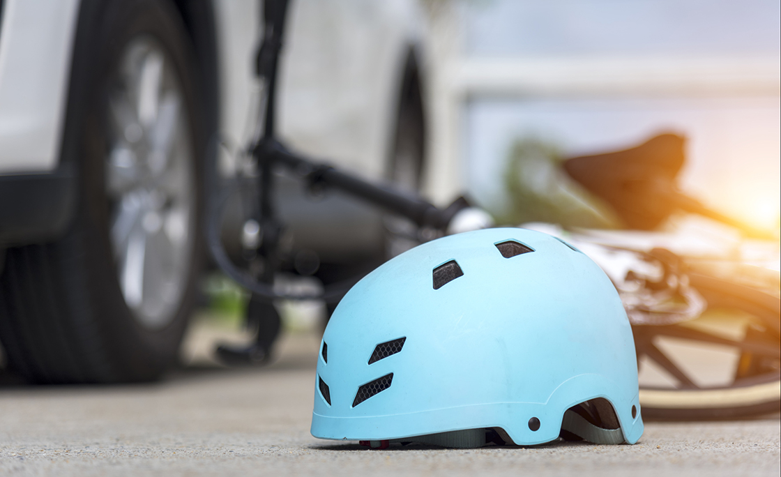 Accident car crash, Bicycle helmet accident safety