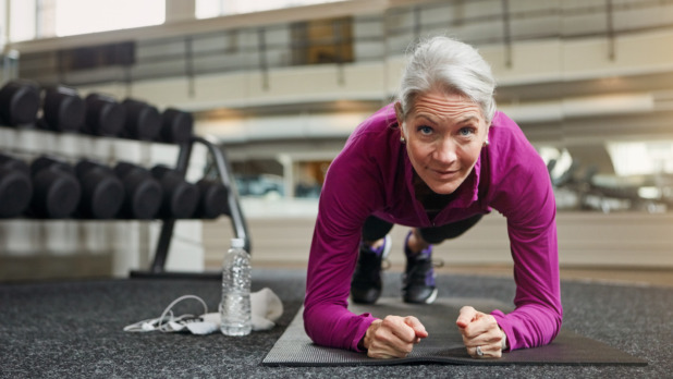 sportieve oudere vrouw