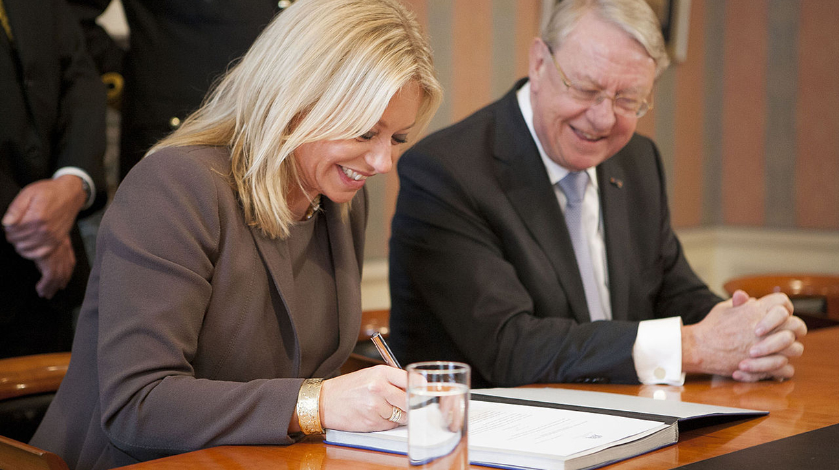 hennis-plasschaert_and_hillen