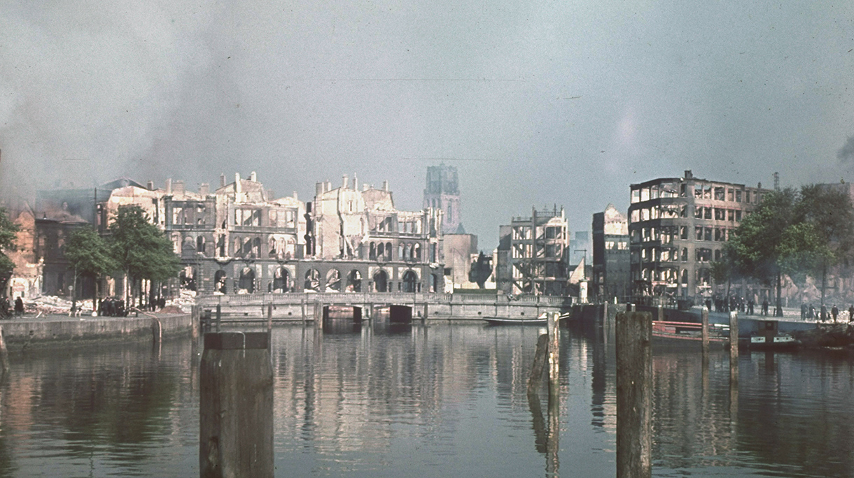 Rotterdam, one hour after German bombard