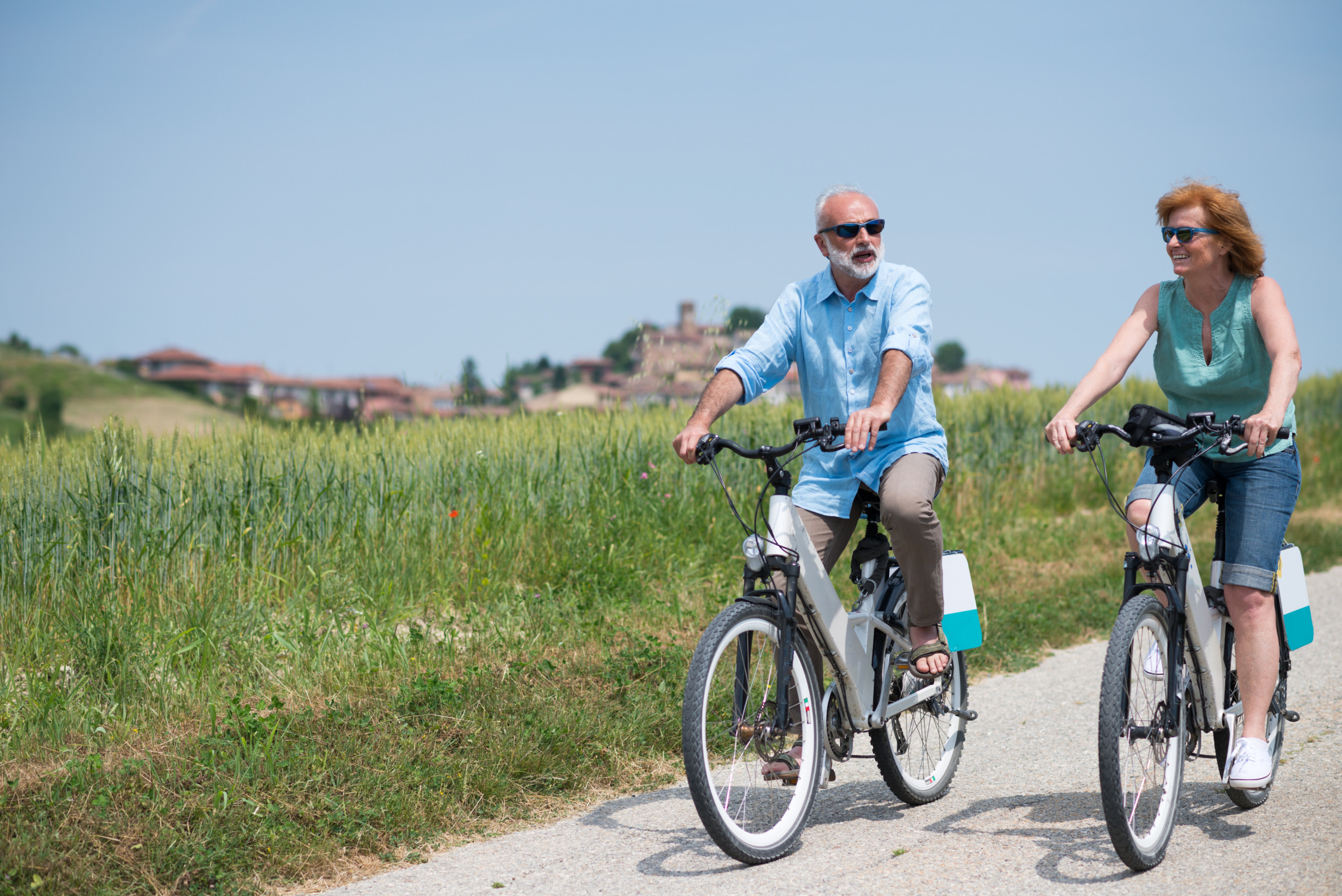 Family holidays in Langhe region, Piedmont, Italy: Electric bikes trip in the hills