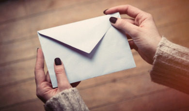 hands-opening-envelope-picture-id667590908_0