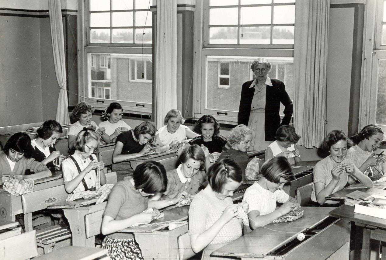 Kinderen in handwerkles