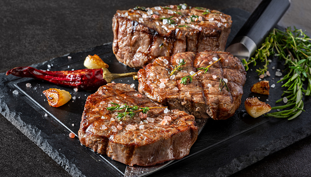 Grilled Fillet Steak with Herbs