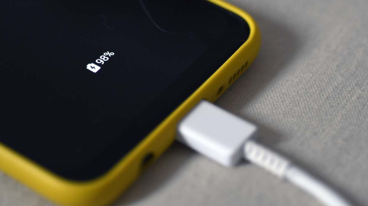 Cell phone charging battery