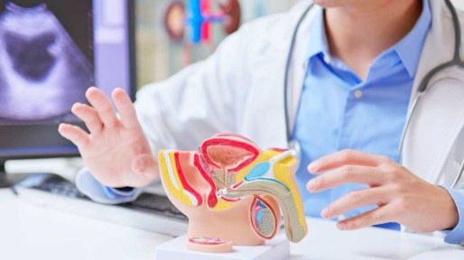 Dokter legt prostaatoperatie uit