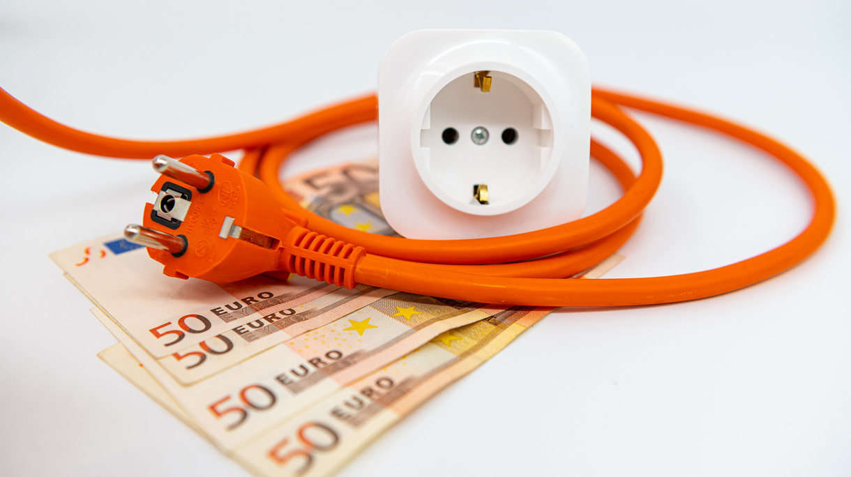 Energy saving, plug, outlet and european notes