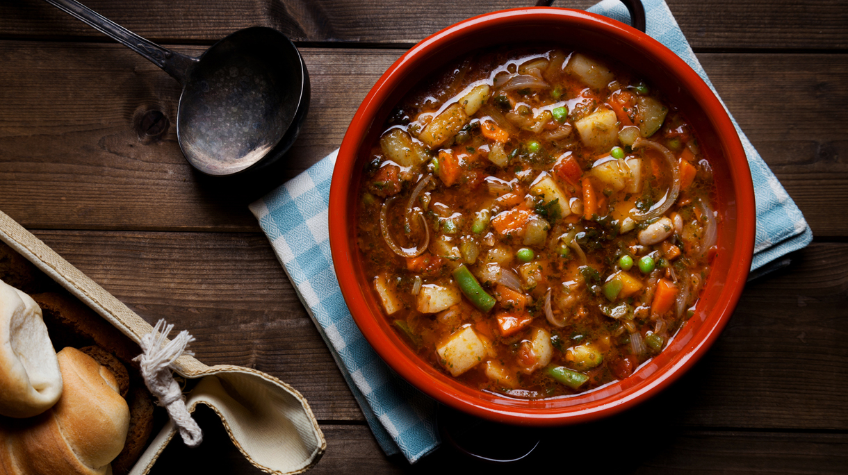 minestrone soup on the pot