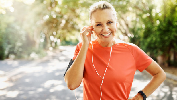 oudere-vrouw-hardlopen
