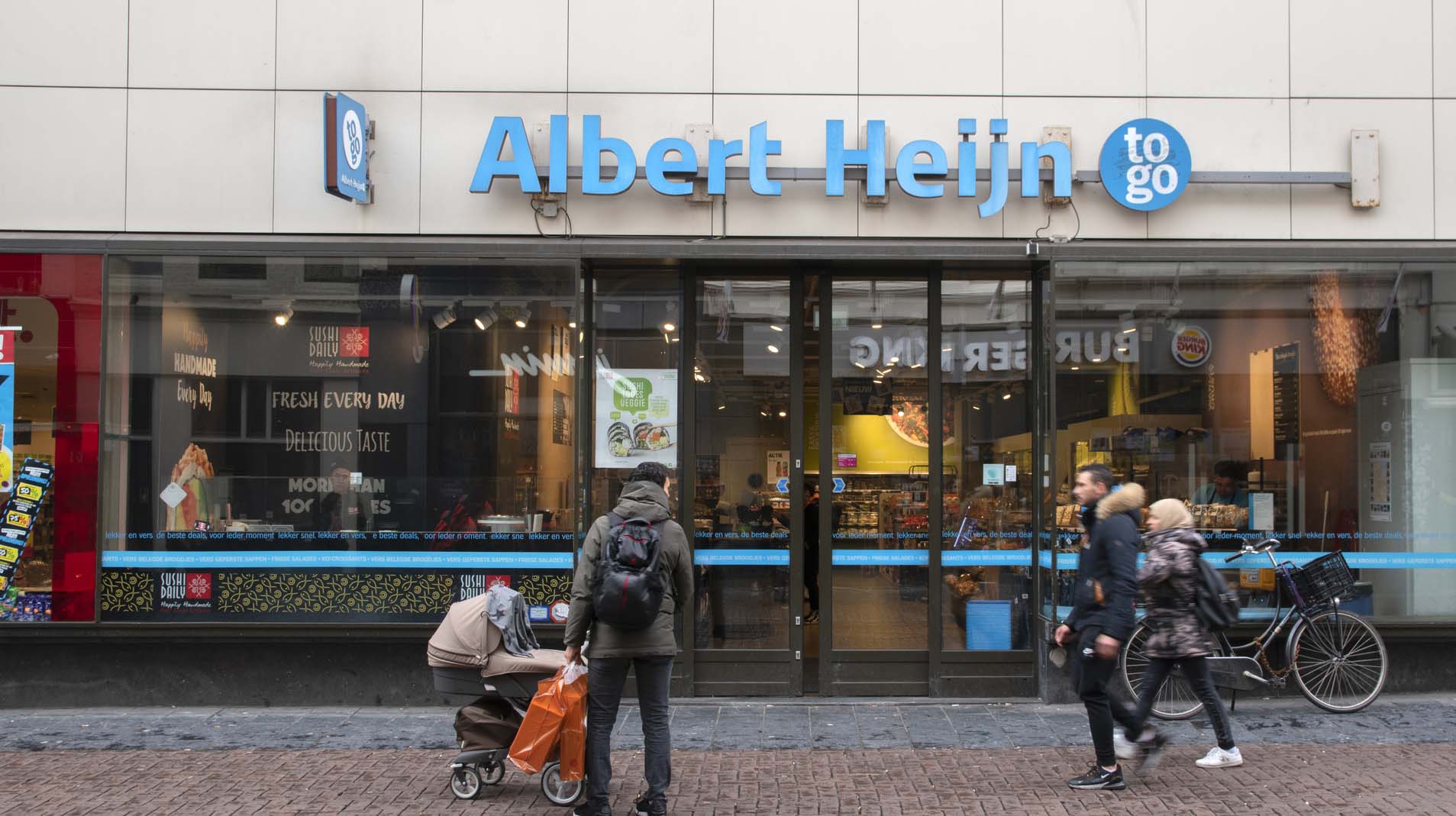 Albert Heijn Supermarkt To Go At The Reguliersbreestraat At Amsterdam The Netherlands