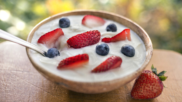 bowl yogurt strawberries