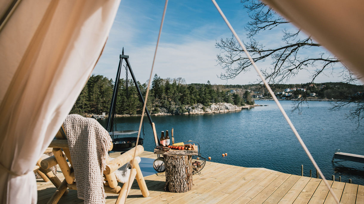 lagunen-camping-_-stugor-utsikt-fran-glampingtal-1